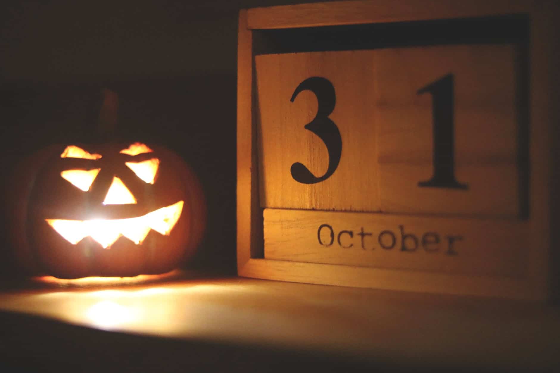 Halloween pumpkin and date